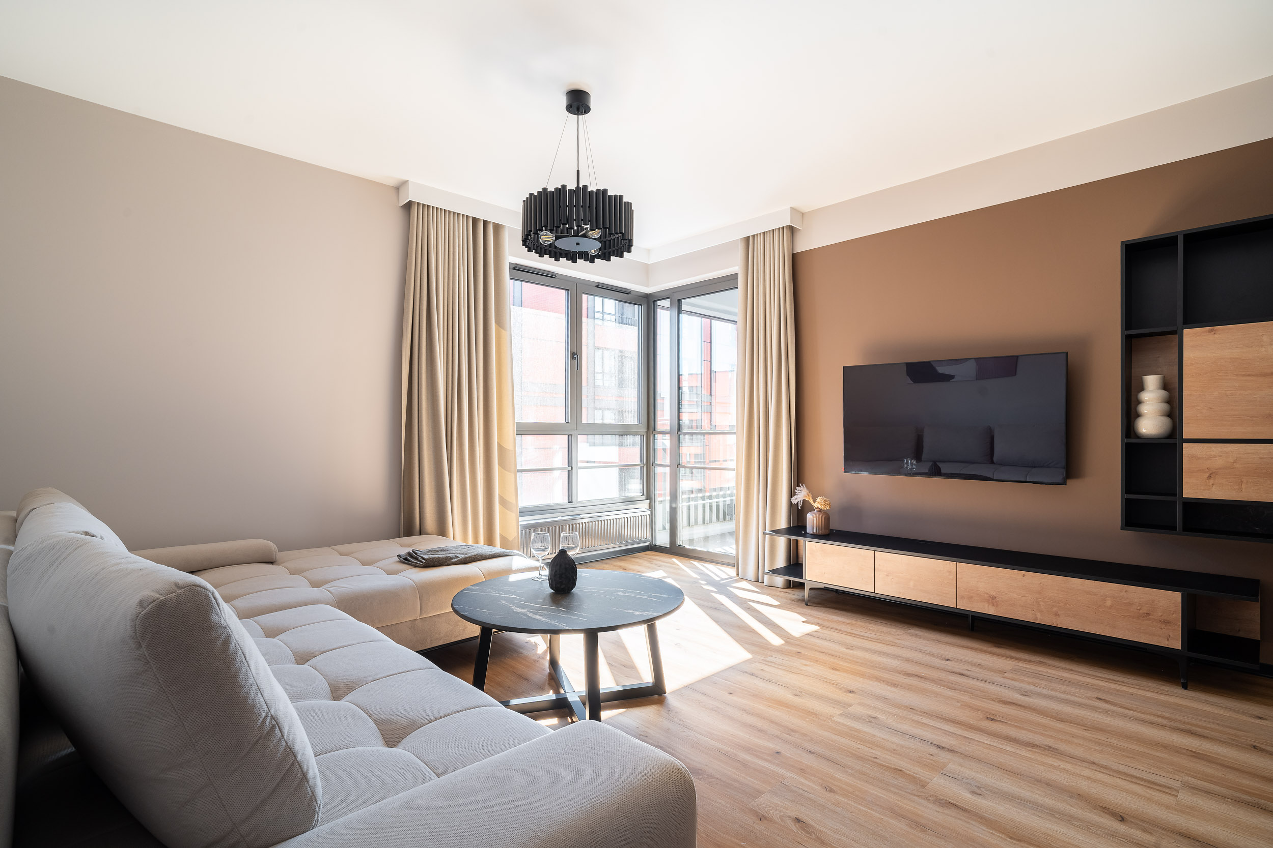 Profesjonalne zdjęcia wnętrz Trójmiasto, Ekskluzywne apartamenty Sopot, Fotograf wnętrz dla architektów, Zdjęcia nieruchomości luksusowych, Kreatywne fotografie domów, Minimalistyczne zdjęcia przestrzeni, Zdjęcia wnętrz dla katalogów
