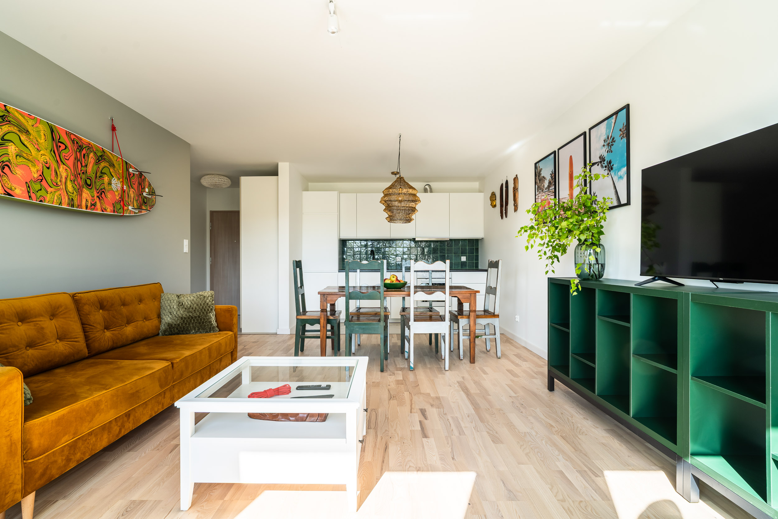 Stylowe ujęcia wnętrz, Fotografia wnętrz dla projektantów, Zdjęcia wnętrz dla biur nieruchomości, Fotografia architektury Gdynia, Zdjęcia luksusowych apartamentów, Profesjonalne zdjęcia mieszkań, Fotografia wnętrz dla katalogów